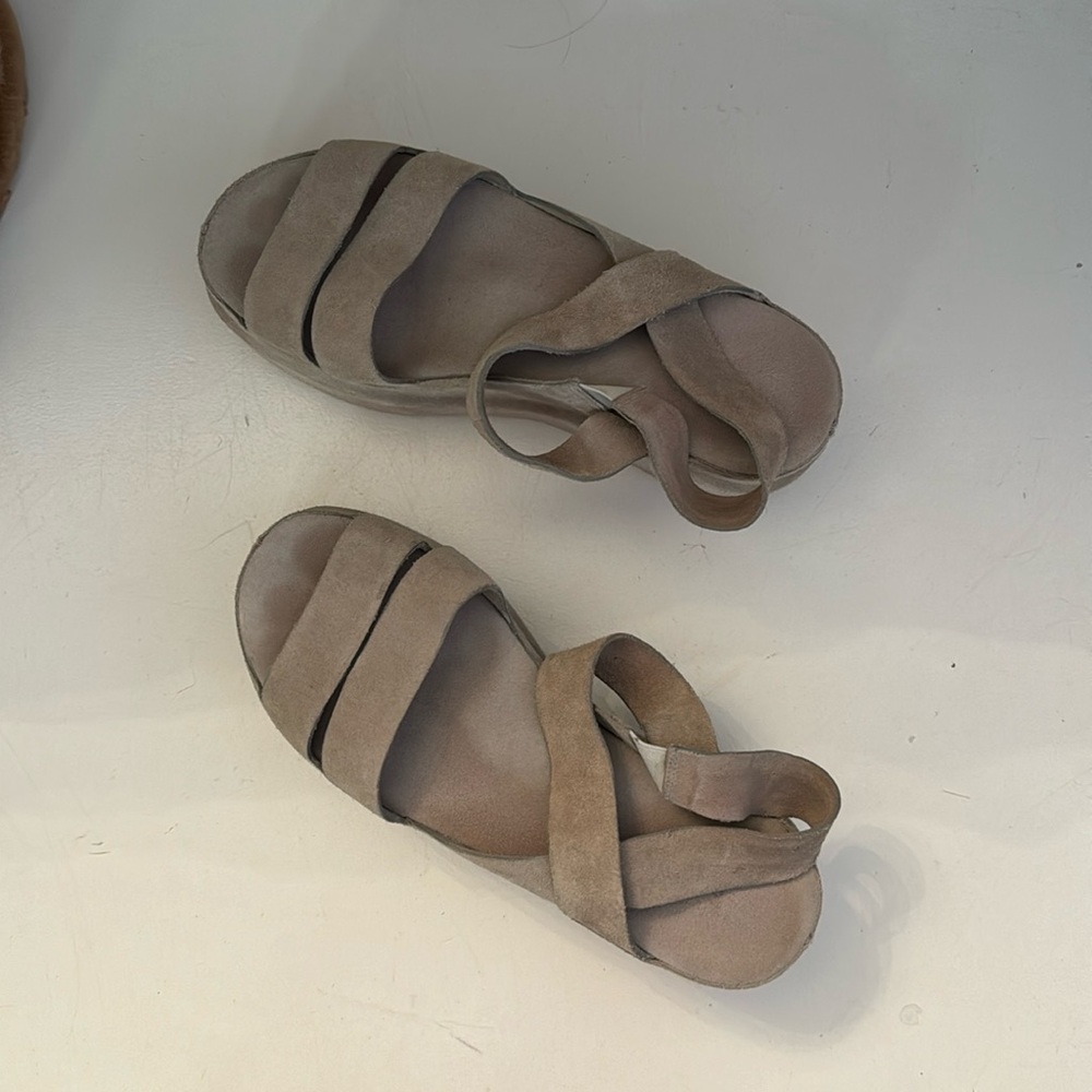 DEL CARLO platform sandals